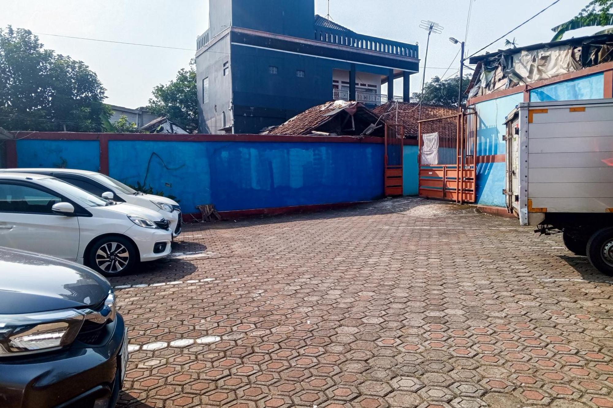 מלון Malibu Syariah Bogor Redpartner מראה חיצוני תמונה
